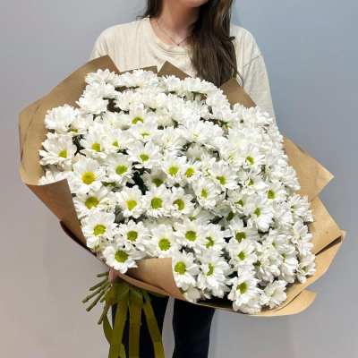 Букет «21 ромашка» – нежные белые кустовые хризантемы в натуральном стиле Феодосия Крым