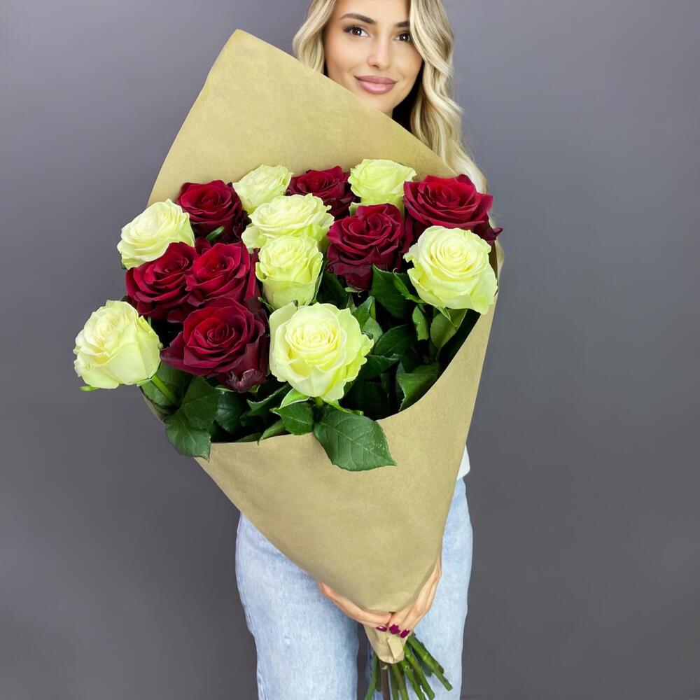 Букет «Инь-Ян» – гармония страсти и чистоты Феодосия Крым