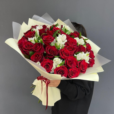 Букет «Танец любви» – гармония страсти и нежности в каждом лепестке Феодосия Крым