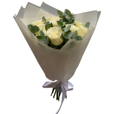 Элегантный букет из 9 белых роз с эвкалиптом – воплощение совершенства Феодосия Крым