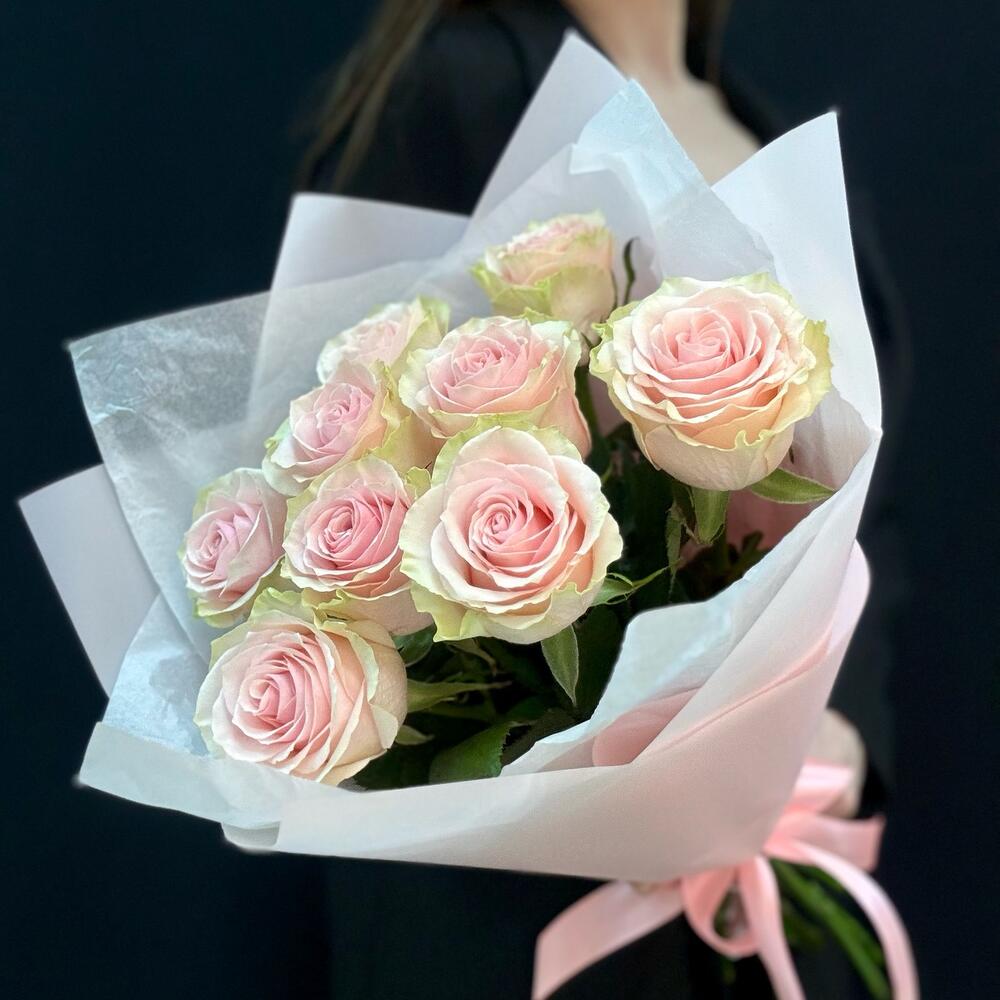 Букет из 9 розовых роз – нежность в каждом лепестке Феодосия Крым