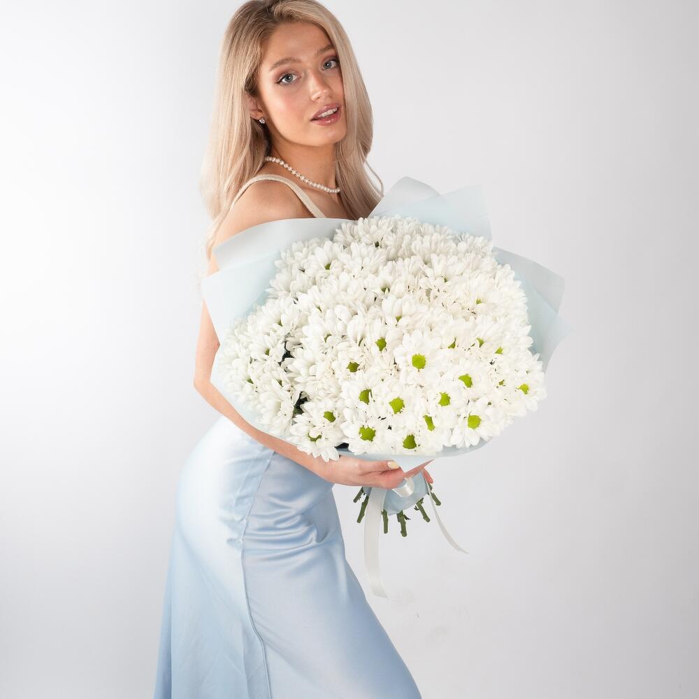 Букет «Ромашковое чудо» – летнее настроение в белых хризантемах Феодосия Крым