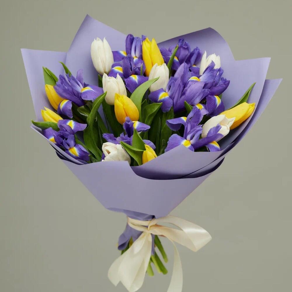 Букет из ирисов и тюльпанов «Весна» Феодосия Крым