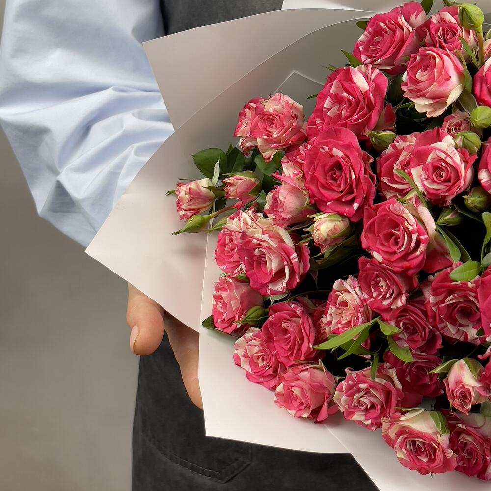 Букет «Фейерверк» – 9 пышных кустовых роз в огненной палитре Феодосия Крым