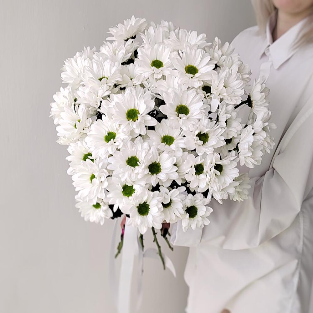 Букет «Ромашка» – 9 белоснежных хризантем в деревенском стиле Феодосия Крым